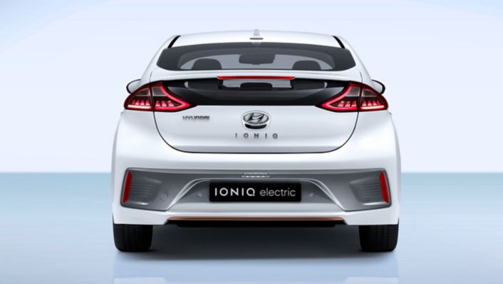 Hyundai ioniq deals 28 kwh range